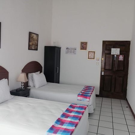 Novohostal B&B Guatemala City Eksteriør bilde