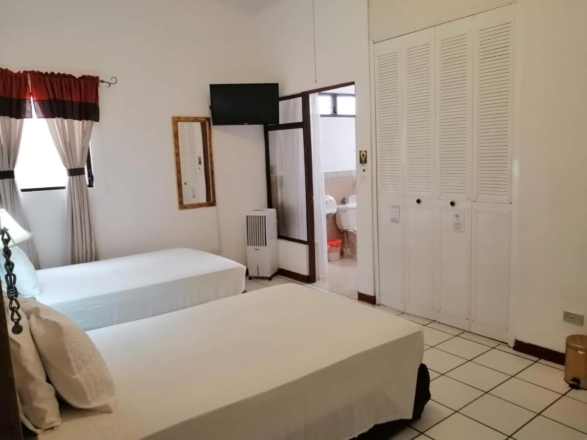 Novohostal B&B Guatemala City Eksteriør bilde
