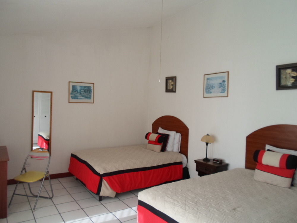 Novohostal B&B Guatemala City Eksteriør bilde