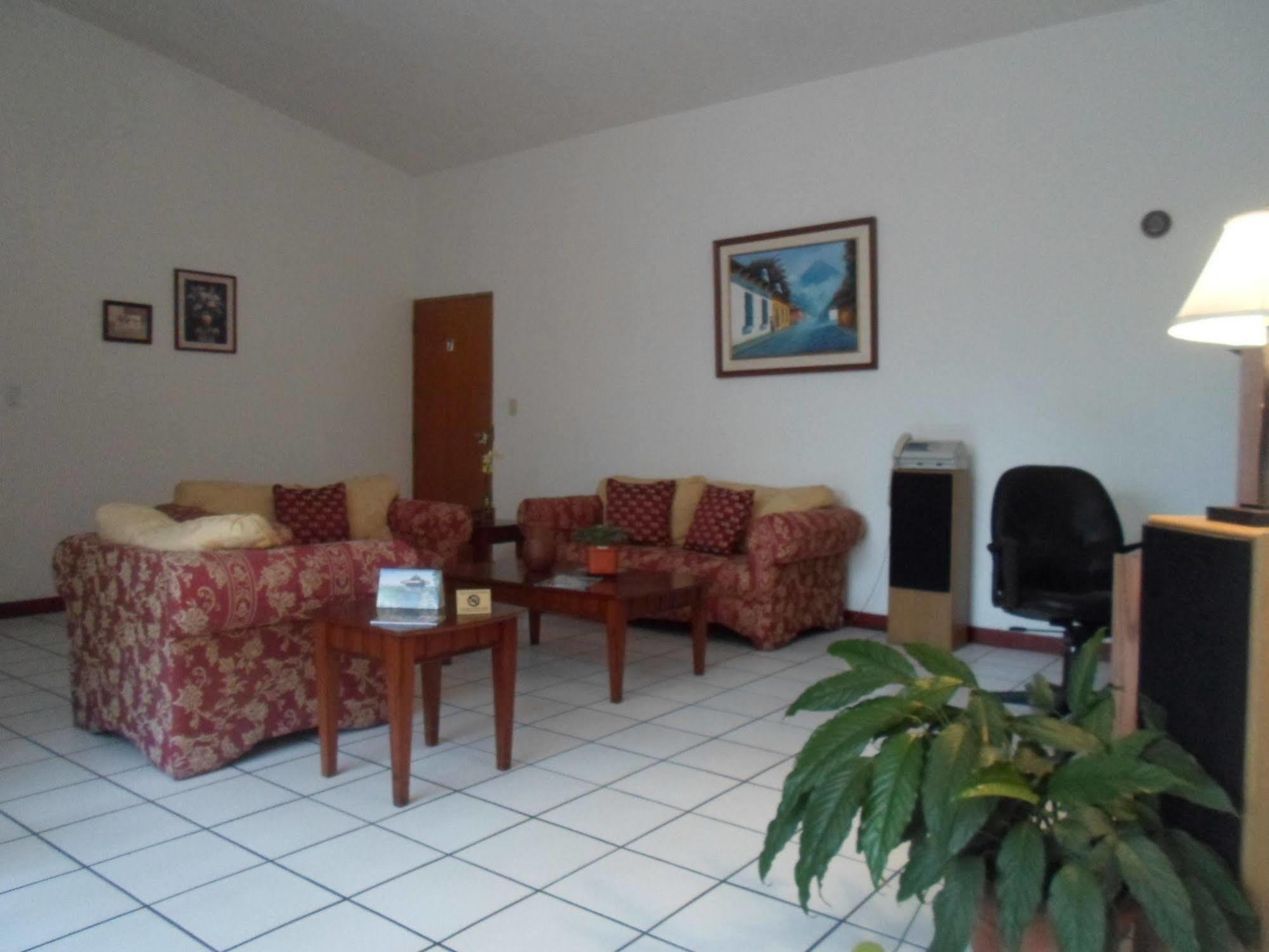 Novohostal B&B Guatemala City Eksteriør bilde